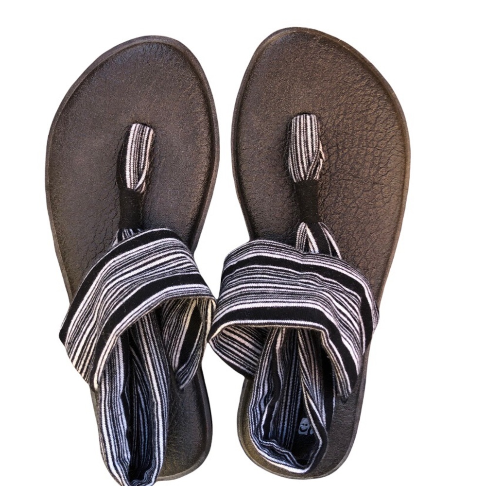 SANUK 7 Yoga Sling 2 Mat Sandals Thong Black White Stripe SWS10001 Sandals Comfy